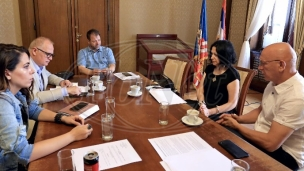 Poziv umetnicima